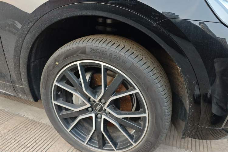 Used Audi Q5L 2025 Facelift 45th Anniversary Collector's Edition 40 TFSI Luxury Dynamic Version