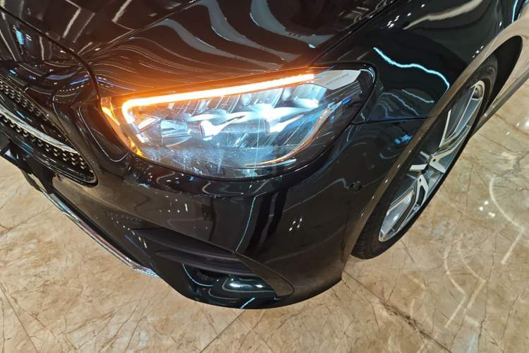 Used Mercedes-Benz E-Class 2023 Facelift E 260 4MATIC Convertible Coupe Left Front Headlight