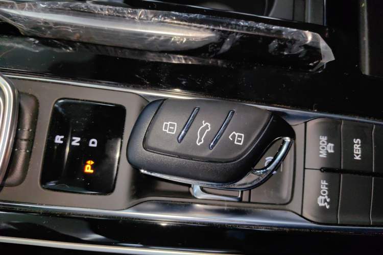 Used Roewe i6 MAX New Energy 2023 EV 420 Skyroof Special Edition
