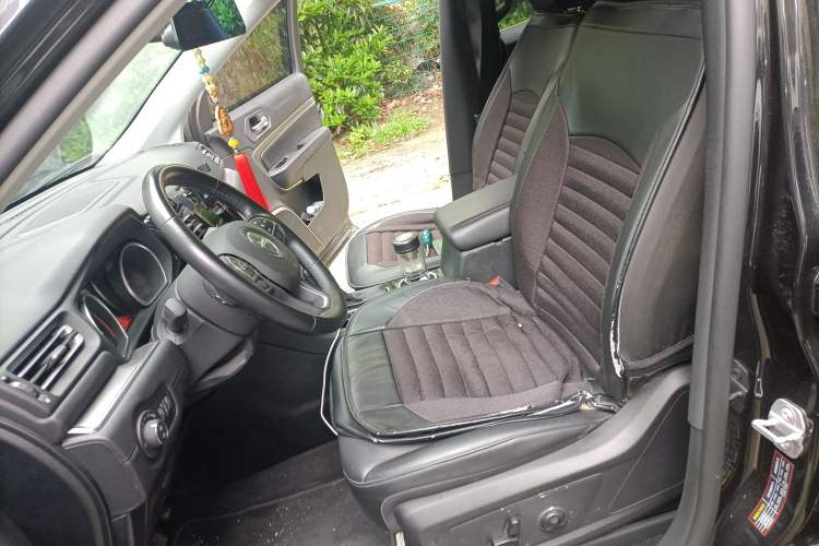 Used Jeep Grand Commander 2022 2.0T Two-Wheel Drive Luxury Version Left Front Seat