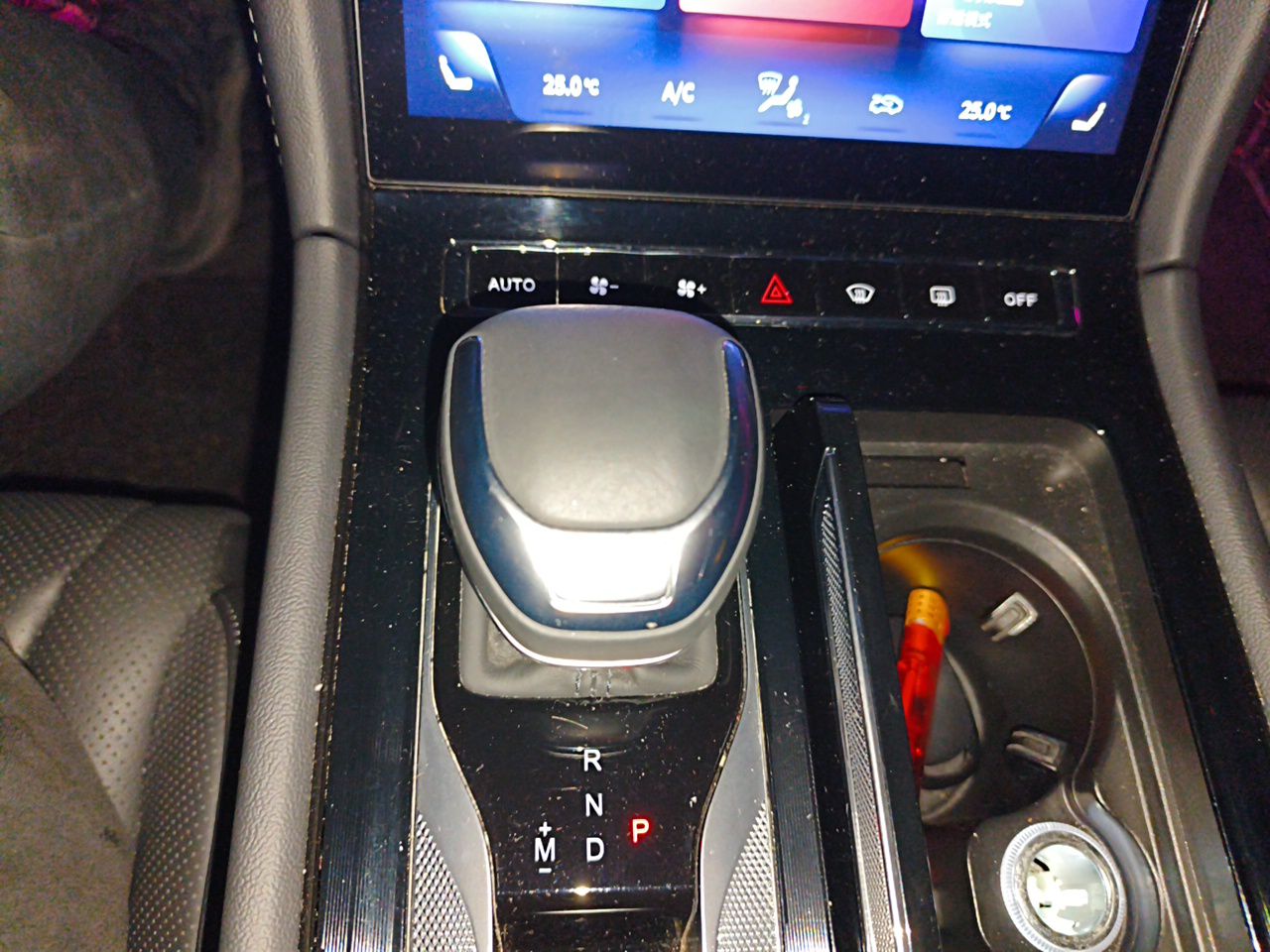 Hongqi H5 2023 2.0T Automatic Smart Connect Flagship Edition - Chinese Trim Chang — снимка 14