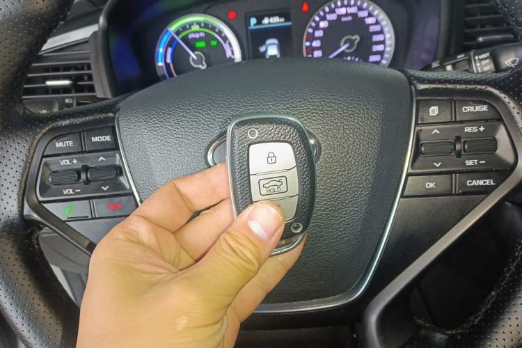 Used Hyundai Sonata Plug-in Hybrid 2018 2.0 PHS Smart Connect Version China VI Standard Vehicle Key