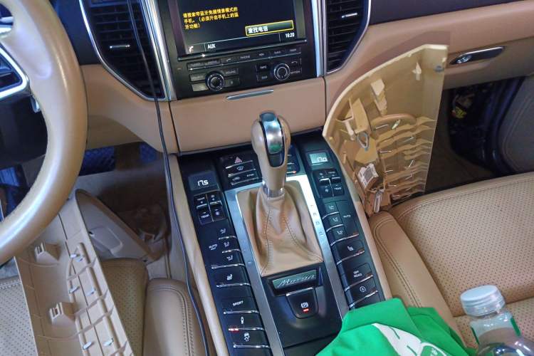 Used Porsche Macan 2016 Macan 2.0T Gear Lever