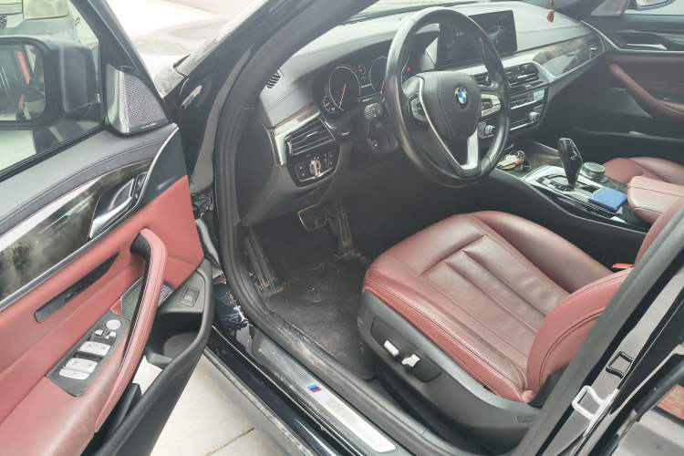 Used BMW 5 Series 2018 Restyled 530Li Leading Edition M Sport Package
