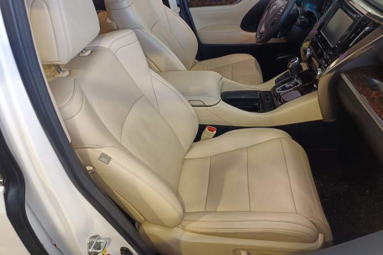 Used Toyota Alphard 2018 Revised Version 3.5L Luxury Edition