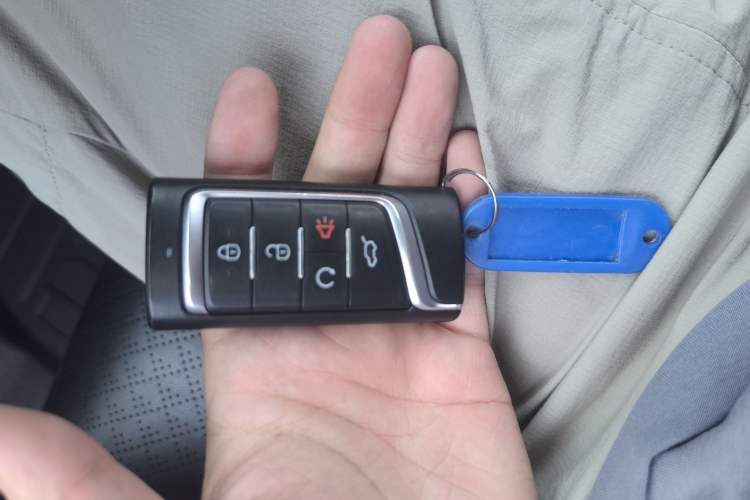 Used GAC Trumpchi M6 2021 PRO 270T Automatic Luxury Edition Interior 1