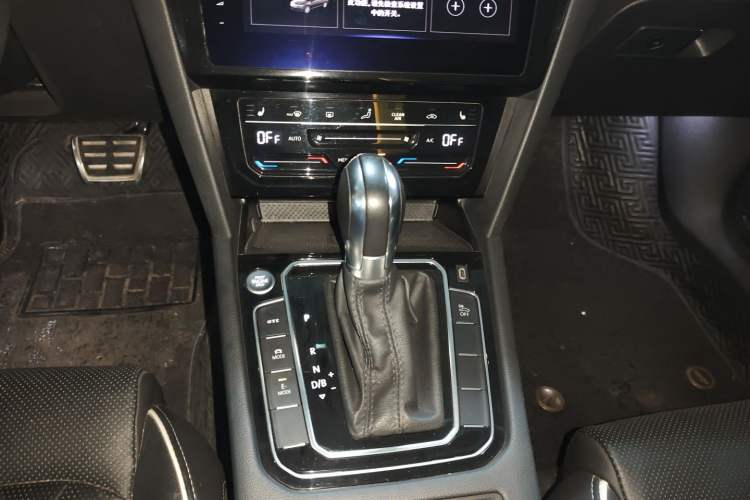 Used Volkswagen Magotan GTE Plug-in Hybrid 2022 GTE Prestige Model