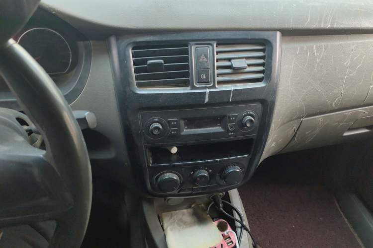 Used Wuling Rongguang V 2019 1.5L Van - Utility Model
