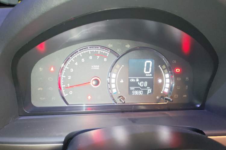 Used Roewe 350 2015 1.5L Automatic Luxury Sunroof Edition
