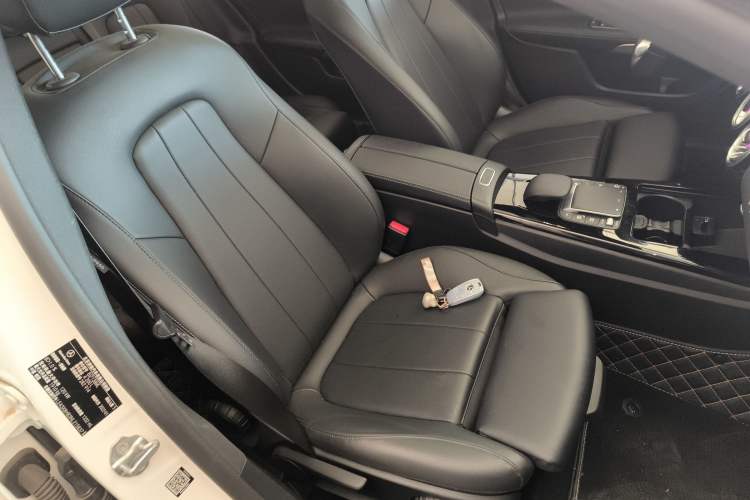 Used Mercedes-Benz A-Class 2022 Restyled A 200 L Sport Sedan Fashion Version Right Front Seat