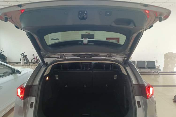 Used Wey VV7 2017 2.0T Ultra-Luxury Version Trunk