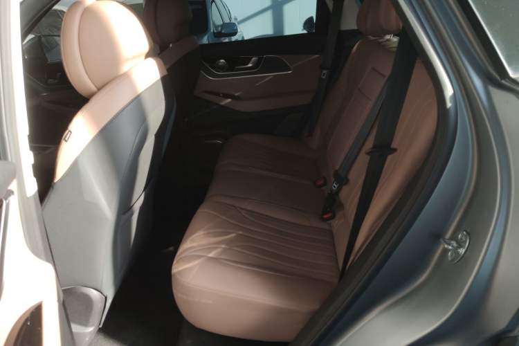 Used Chery Tiggo 8 L 2024 2.0T Two-Wheel Drive Prestige Version 5 Seats
