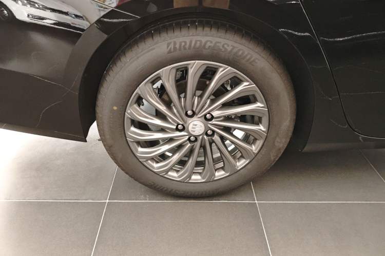 Used Buick LaCrosse 2025 28T Platinum Edition
