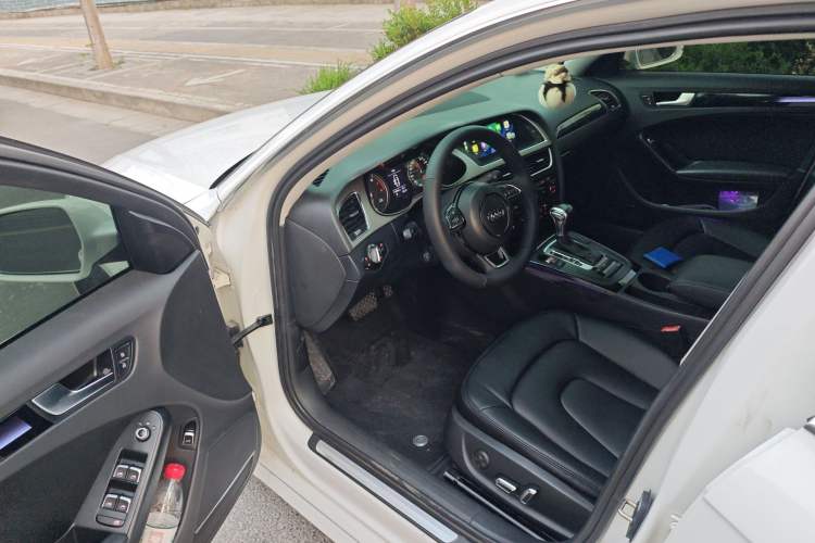 Used Audi A4L 2013 35 TFSI Automatic Standard Model Driver Seat