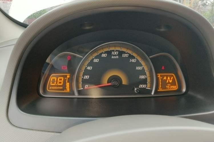 Used Chevrolet Sail 2013 Sedan 1.4L AMT Enjoy Edition Instrument Cluster
