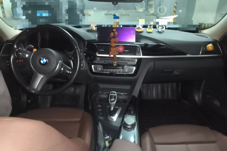 Used BMW 3 Series 2019 320Li M Sport Package Center Console