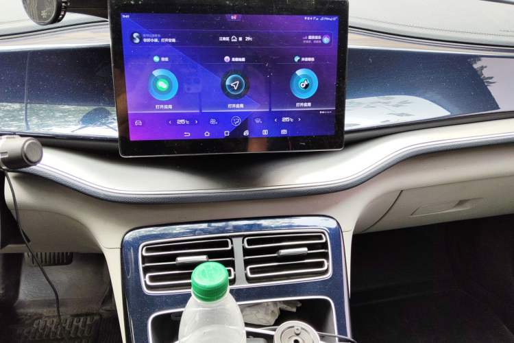 Used BYD Qin PLUS 2021 DM-i 55KM Flagship Model Audio And AC Panel