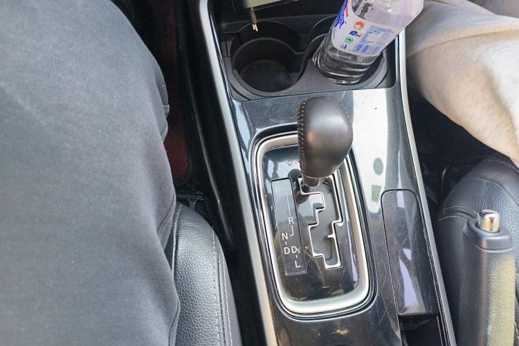 Used Mitsubishi Outlander 2018 2.0L Two-Wheel Drive Glory Edition 5 Seats