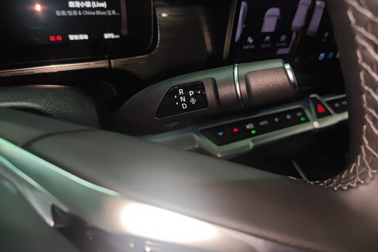 Used Tank 400 New Energy 2026 Model—Hi4-Z Smart Enjoyment Version Gear Lever