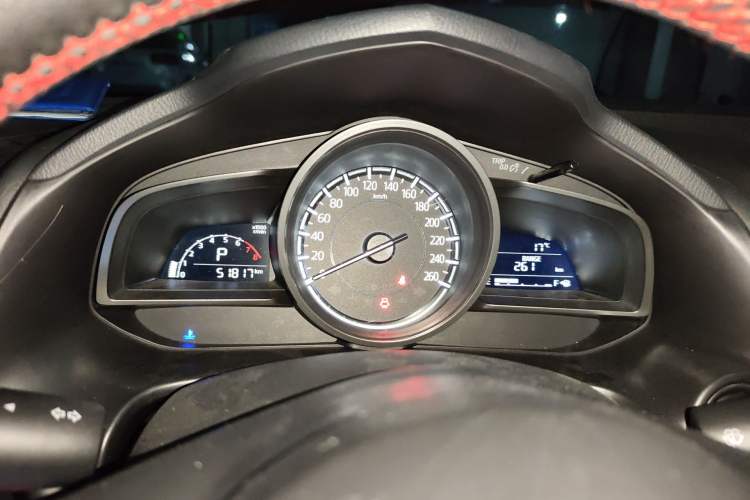 Used Mazda 3 Axela 2017 Sedan 1.5L Automatic Luxury Model Emission Standard China V
