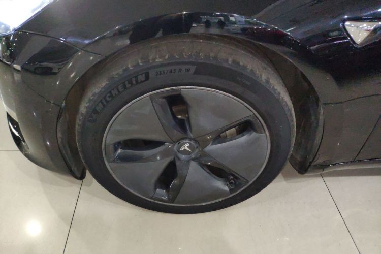 Used Tesla Model 3 2019 Long-Range All-Wheel-Drive Version Left Front Wheel Hub