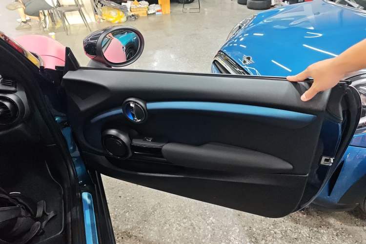 Used MINI MINI 2021 2.0T COOPER S CABRIO Sidewalk
