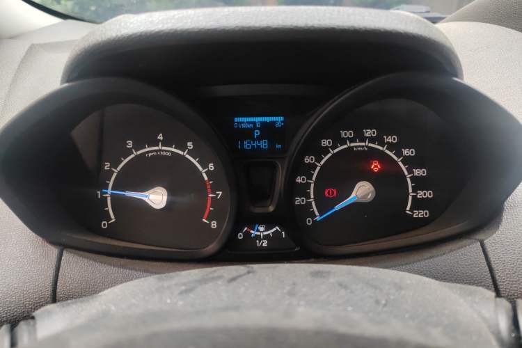 Used Ford EcoSport 2013 1.5L Automatic Fashion Model Instrument Cluster