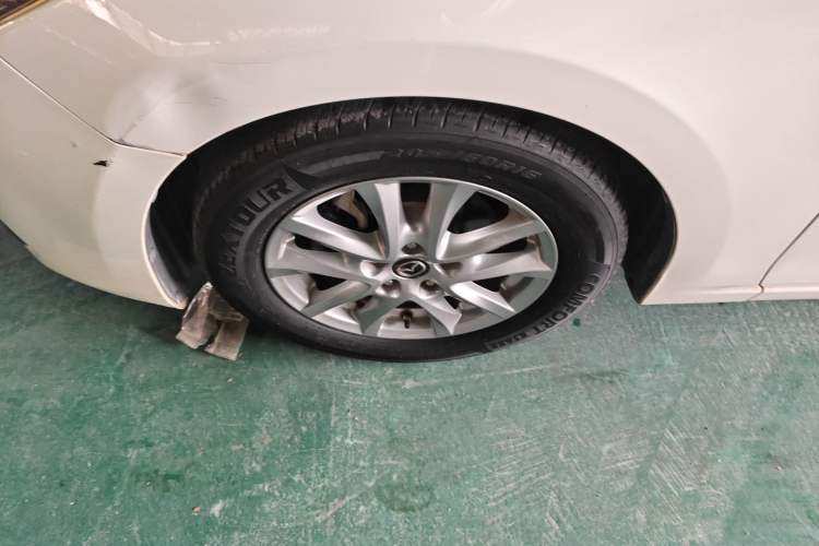 Used Mazda 3 Axela 2019 Cloud-Controlled Version Sedan 1.5L Automatic Comfort Trim China VI Standard Left Front Wheel Hub