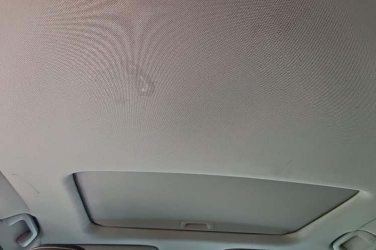 Used Honda Jade 2017 1.8L automatic Comfort version 5 seats Headliner