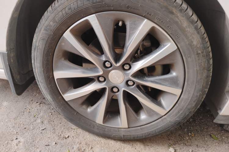 Used Buick GL6 2019 18T 6-Seater Connected Luxury Version China VI Standard