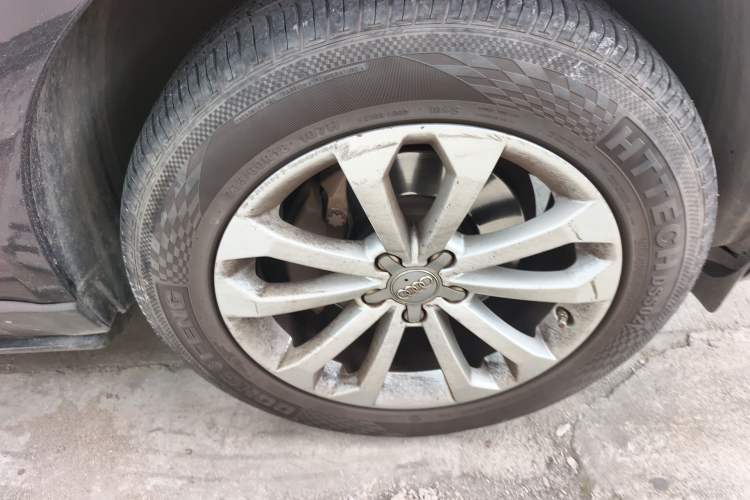 Used Audi Q5 2013 40 TFSI Technology Edition Right Front Wheel Hub