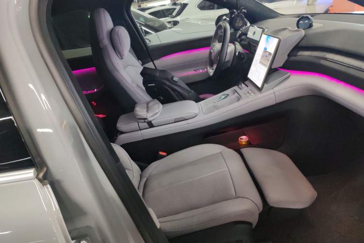 Used Nio EC6 2024 75 kWh
