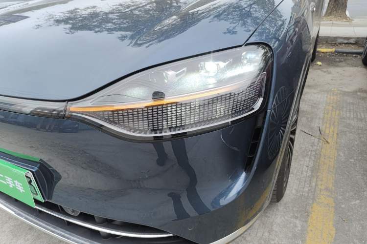 Used Hima AITO M9 2024 Range-Extended Ultra Version 42 kWh 6-Seater Model Left Front Headlight