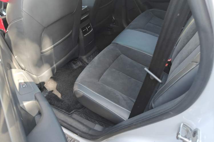 Used Roewe RX5 New Energy 2017 ERX5 EV400 Electric Internet Supreme Edition