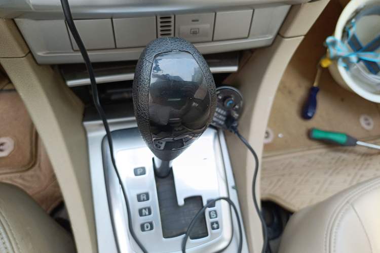 Used Ford Focus 2012 Hatchback Classic 1.8L Automatic Fashion Edition Gear Lever
