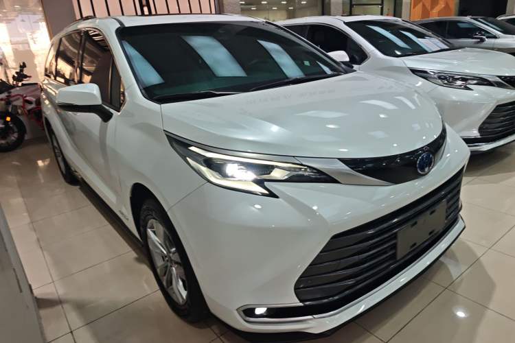 Used Toyota SIENNA 2021 2.5L Hybrid Premium Edition Exterior 1