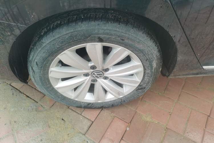 Used Volkswagen Passat 2021 330TSI Elite Edition Right Rear Wheel Hub