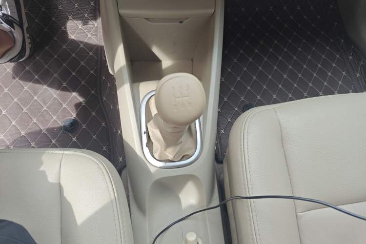 Used Venucia D50 2013 1.6L Manual Luxury Edition
