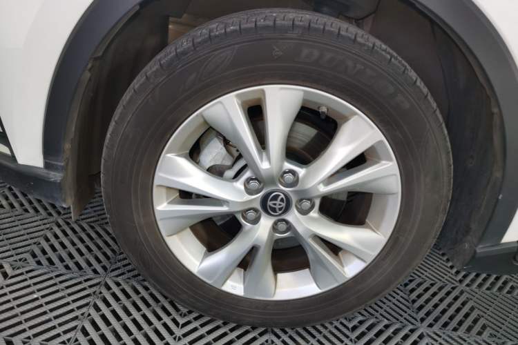 Used Toyota IZOA 2021 Dual-Motor 2.0L Yixiang Edition