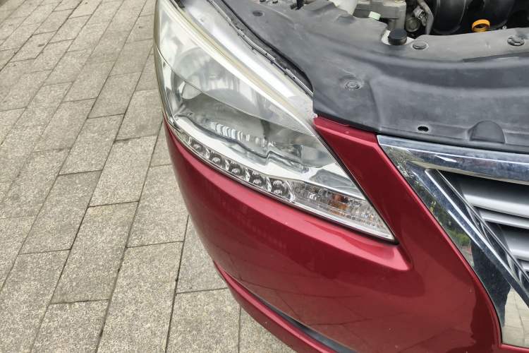 Used Nissan Sylphy 2014 1.6XV CVT Deluxe Edition Right Front Headlight