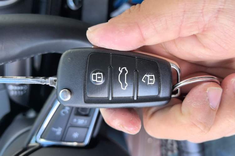 Used Audi A3 2014 Limousine 40 TFSI S line Comfort Model
