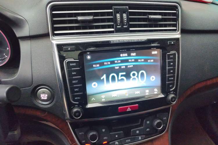 Used Haval H6 2015 Revised Version Sport Edition 1.5T Manual Transmission Two-Wheel Drive Elite Grade
