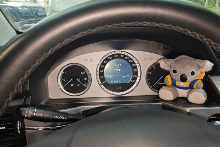 Used Mercedes-Benz GLK-Class 2011 GLK 300 4MATIC Luxury Model Instrument Cluster