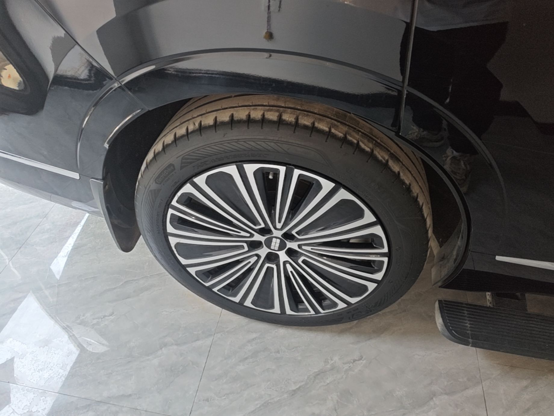 Geely Galaxy M9 2025 Model 210km Four-Wheel-Drive Leading Edition — снимка 11