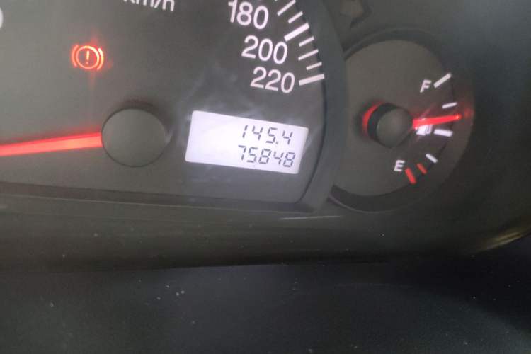 Used Geely Auto Diamond 2015 Sedan 1.5L Manual SuperDeluxe Model Odometer Close Up