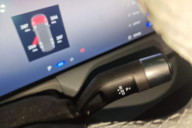 Used Geely Galaxy E8 2025 700 km Long-Range Intelligent Driving Version Gear Lever