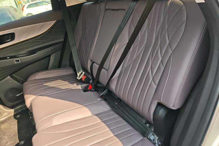 Used Chery Tiggo 9 C-DM 2025 1.5T 106KM Ultra-Comfort Edition 5 Seats Lithium-NMC