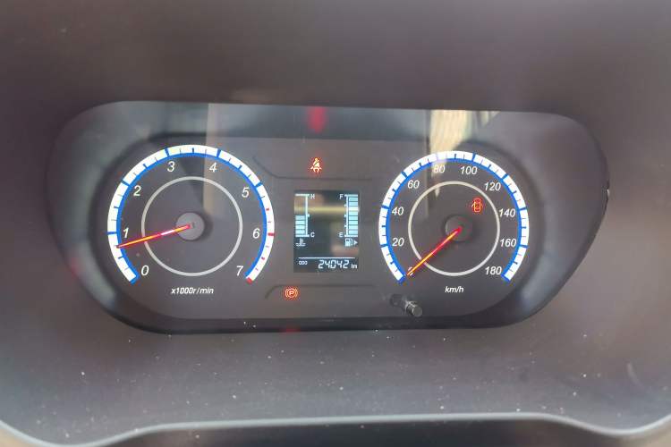 Used CHANGAN KAICHENG Ruixing M60 2023 1.5L GDI Comfort Van 2-Seater
