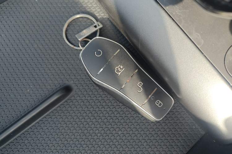 Used BYD Qin L 2025 DM-i Smart Drive 120KM Leading Model
