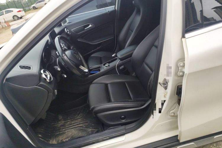 Used Mercedes-Benz GLA 2018 GLA 200 Fashion Model Left Front Seat